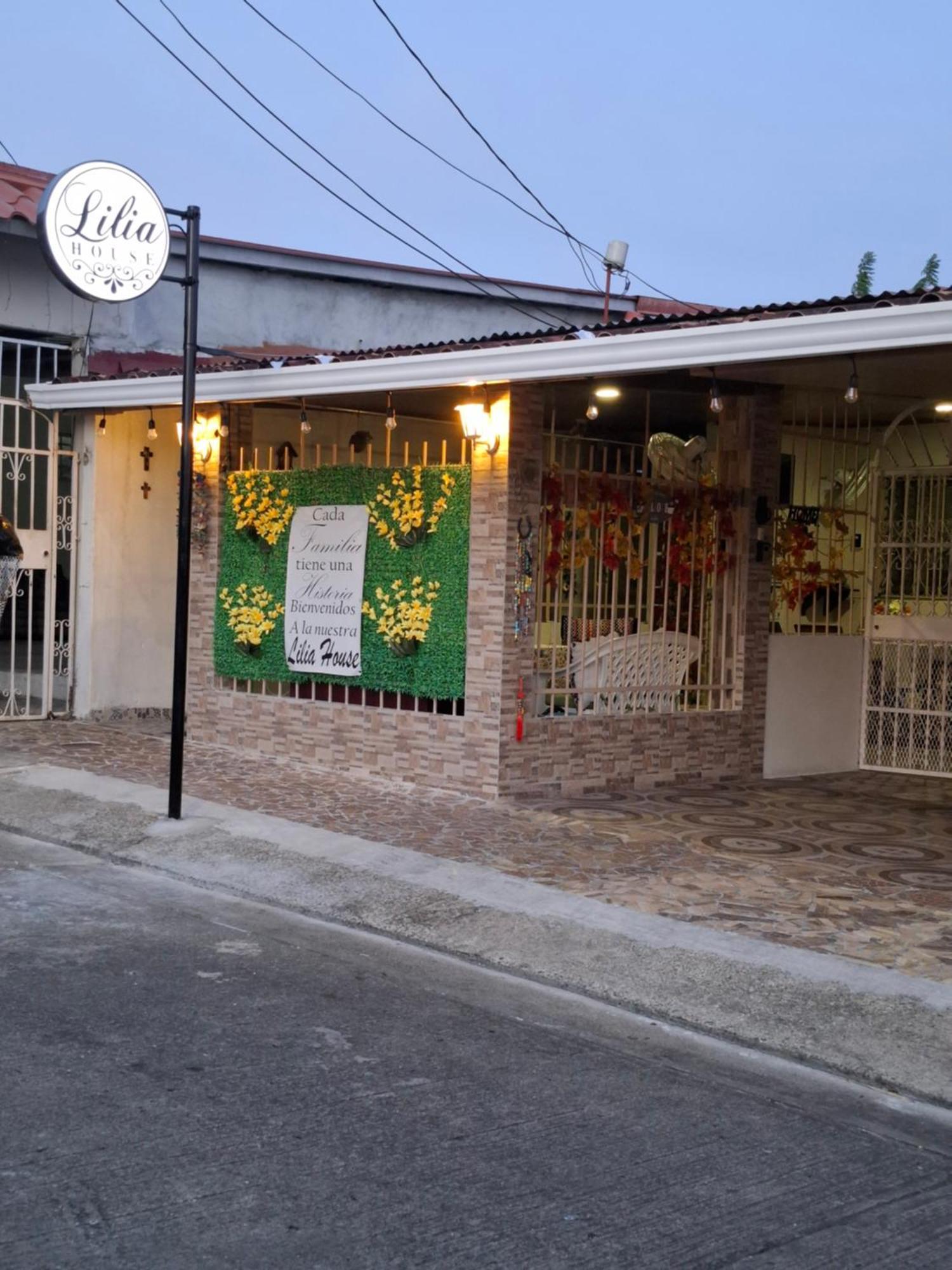 Lilia House 15 Minutos Aeropuerto Apartment